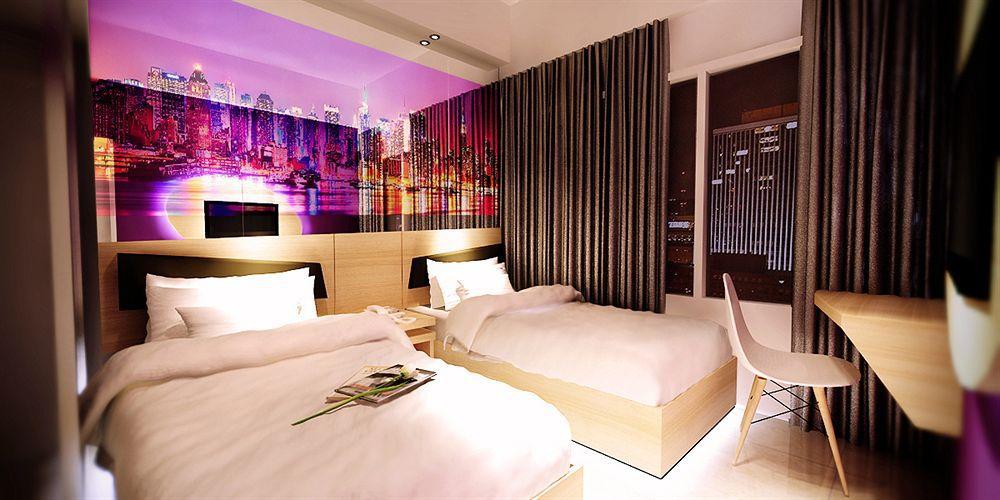 G Suites Hotel By Amithya Surabaya Kültér fotó