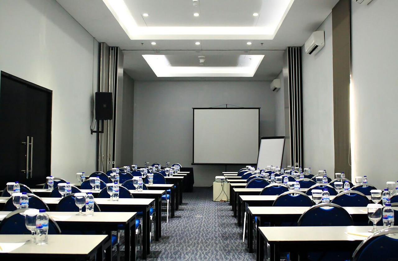 G Suites Hotel By Amithya Surabaya Kültér fotó