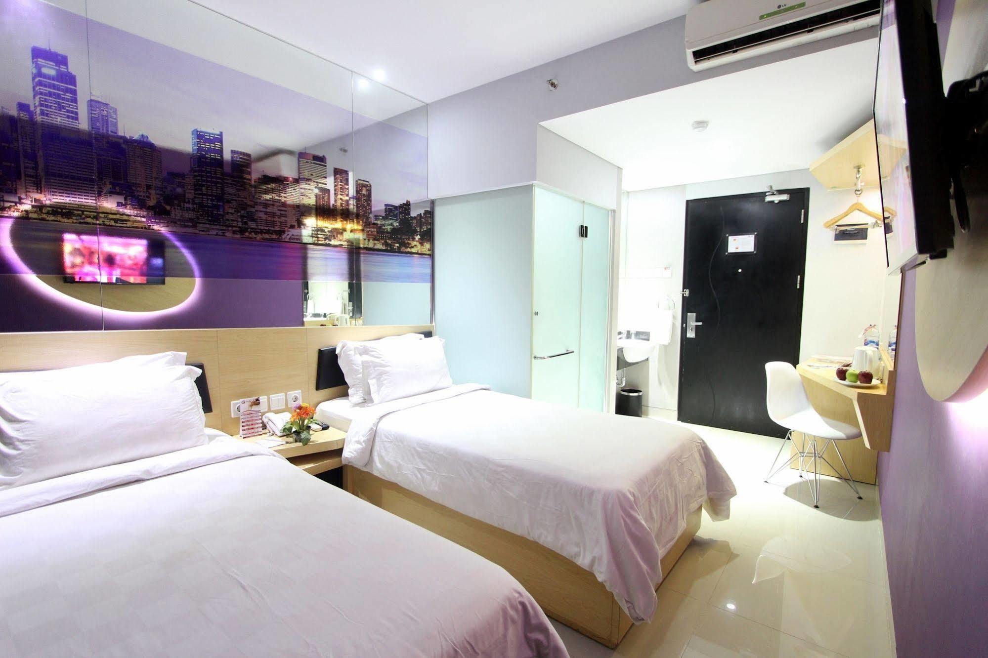 G Suites Hotel By Amithya Surabaya Kültér fotó